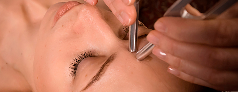 Koreai Szivacstűs Bőrmegújító kezelés Hangvilla masszázzsal tanfolyam